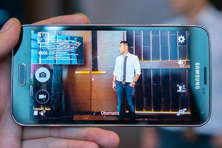 ponsel android, fisik, virtual, swipe, tombol navigasi, capacitive, Evolusi Tombol Navigasi di HP Android, dari Fisik hingga Gestur, Tombol fisik di era awal Android, Peralihan ke tombol kapasitif, Tombol Menu dan Search mulai dihapus, Alih fungsi tombol Home, Navigasi virtual hadir di Android 4.0, Tombol Back pindah ke kiri, “Pill Button” di Android 9 Pie, Gestur penuh di Android 10, Masa depan Navigasi Android