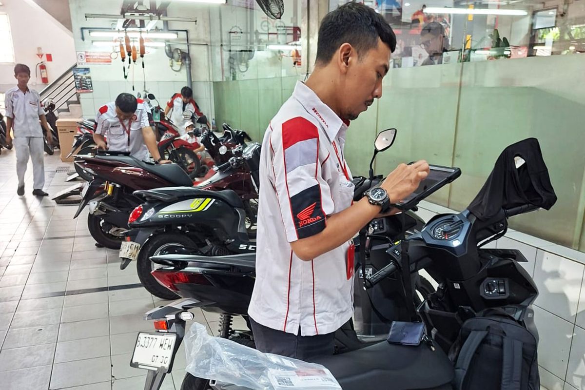 musim hujan, Tips Perbaikan Pelek Motor: Kapan Pres Aman, Kapan Wajib Ganti Baru?