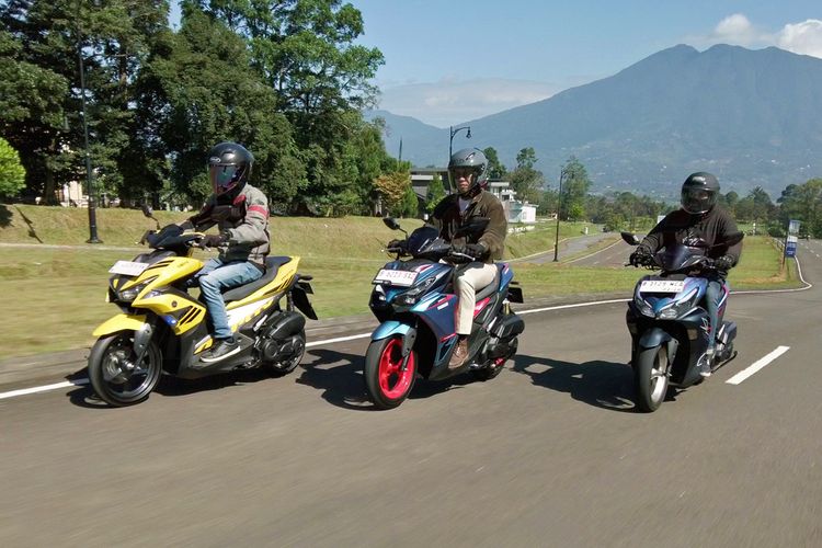 Yamaha Aerox 155, yamaha, Yamaha Aerox Alpha, Yamaha Aerox Connected, Perkembangan Teknologi dan Fitur Yamaha Aerox