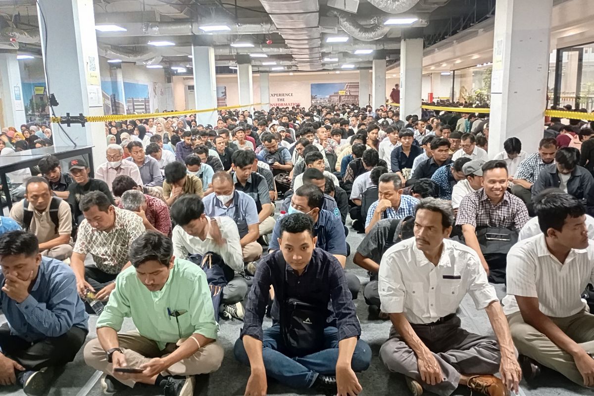 pertumbuhan ekonomi jabar, Gubernur Jabar Dedi Mulyadi, sekda jabar herman, Pertumbuhan ekonomi Jabar Triwulan II-2025, Pengangguran Jawa Barat, Ekonomi Jawa Barat Tumbuh 5,2 Persen, tapi Pengangguran Justru Naik: Ada Apa?