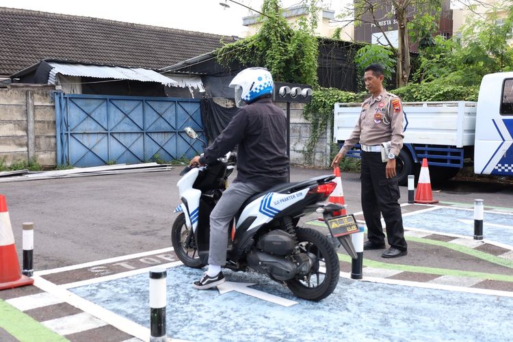 Korlantas Polri, Indonesia Safety Driving Center, Satpas, Bikin SIM Makin Mudah, Korlantas Polri Izinkan Warga Latihan Gratis
