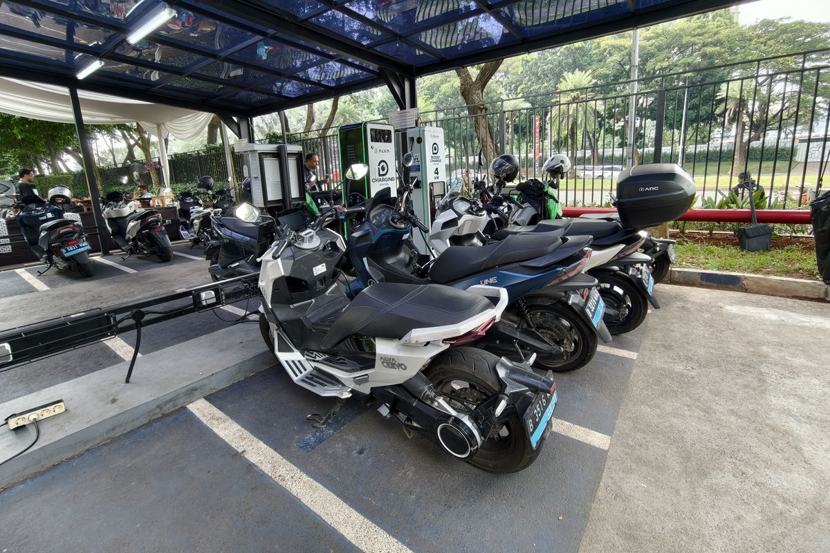 motor listrik, range anxiety, Atasi Range Anxiety, Alva Lipat Gandakan Jaringan Cas Tahun Ini