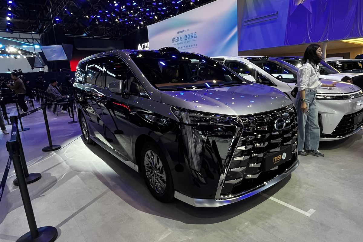GAC E9, Mobil, GAC E9 Siap Masuk Indonesia, Ini Bedanya dengan M8 di China