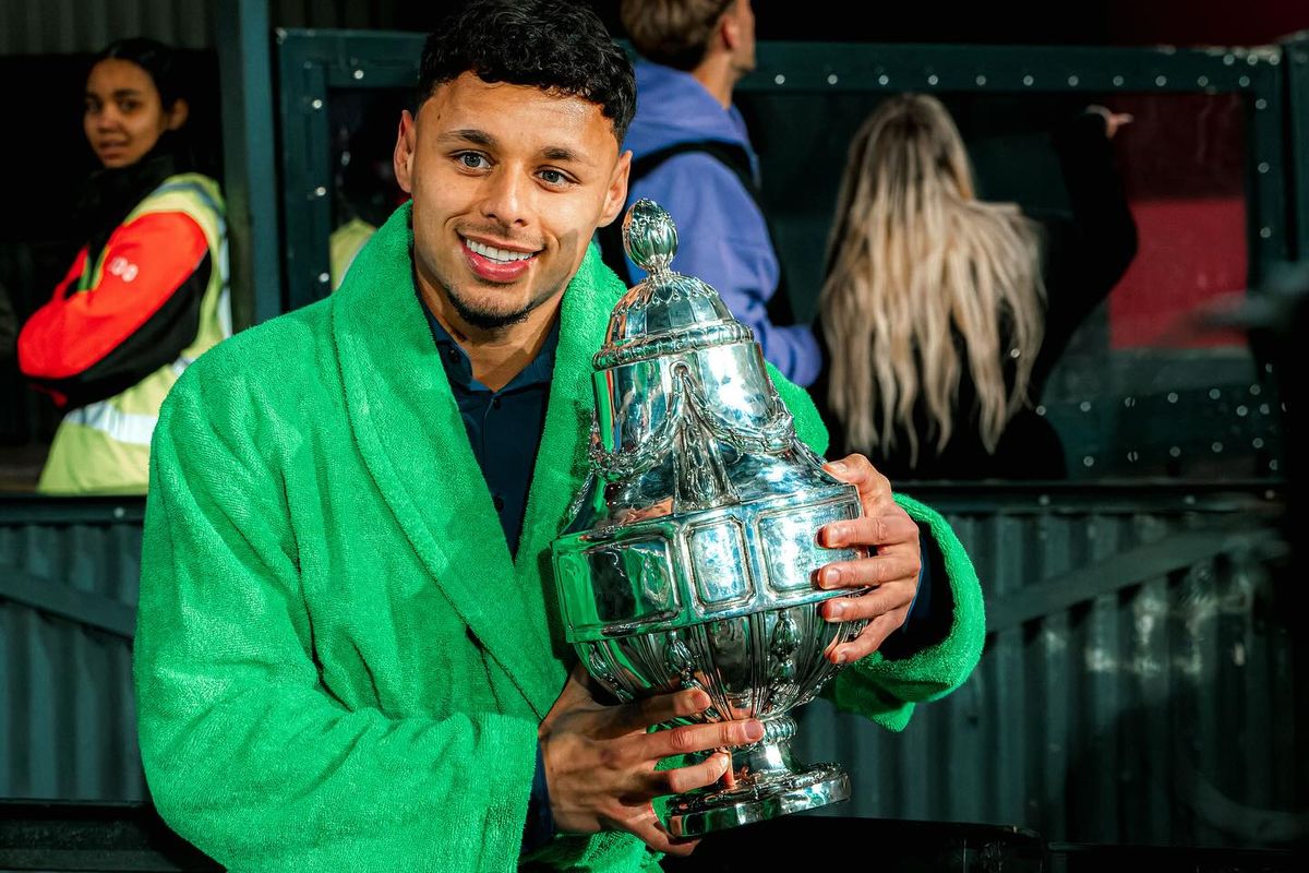 timnas Indonesia, Go Ahead Eagles, Piala KNVB, AZ Alkmaar, Timnas Indonesia, Go Ahead Eagles vs AZ Alkmaar, Kata Dean James Usai Angkat Trofi Piala KNVB 2025
