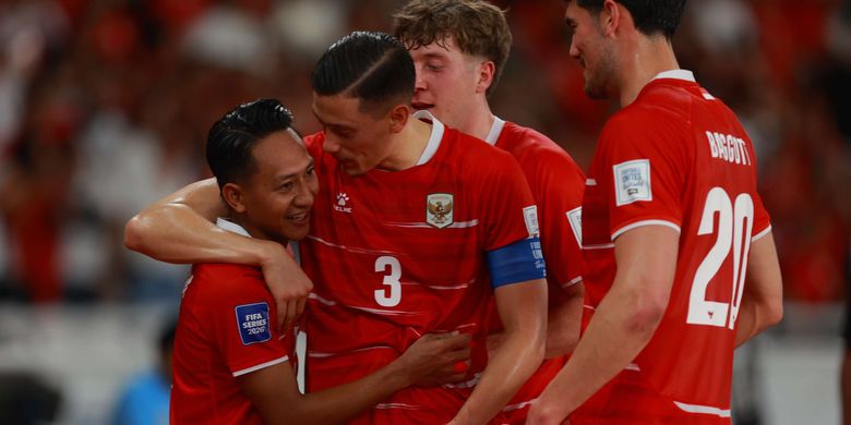 John Herdman, Indonesia, Luis Milla, Myanmar, Simon McMenemy, Shin Tae-yong, Piala Asia, Afganistan, Patrick Kluivert, Australia, FIFA Series 2026, Piala Dunia 2030, John Herdman Jadi Pelatih Asing dengan Debut Terbaik di Timnas Indonesia dalam 10 Tahun Terakhir