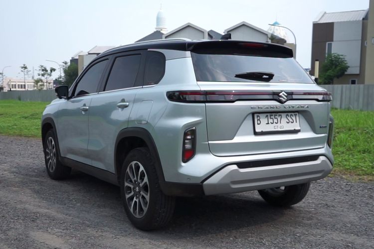 Suzuki, SHVS, Suzuki Grand Vitara, SUV Suzuki, Grand Vitara, Update Harga Suzuki Grand Vitara: SUV Modern dengan Sentuhan Hybrid, Desain dan Dimensi, Mesin dan Teknologi Hybrid, Fitur Modern, Kelebihan, Kekurangan, Kesimpulan, Harga dan Varian Suzuki Grand Vitara: