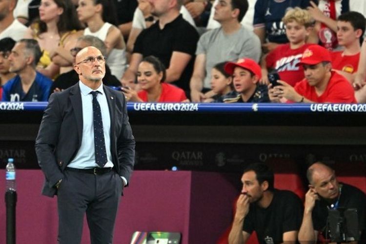 Luis de la Fuente, Lamine Yamal, penyerang Barcelona, Piala Dunia 2026, Timnas Spanyol, Pesan Pelatih Timnas Spanyol untuk Lamine Yamal Jelang Debut Piala Dunia 2026