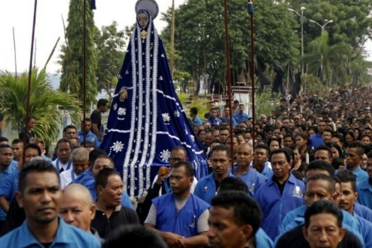 Paskah, Semana Santa, Larantuka, tradisi paskah, Semana Santa di Larantuka NTT, Tradisi Paskah Warisan Kerajaan yang Tetap Terjaga hingga Kini, Sejarah Semana Santa, Prosesi Semana Santa, Kapal Berok dan doa dari laut, Momen doa dan pertobatan pada Semana Santa, Warisan lisan yang tetap terjaga