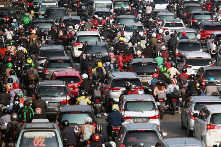 otomotif, industri otomotif, mobil listrik, kendaraan listrik, kendaraan bermotor, China Rilis Peta Jalan Otomotif, Bidik 80 Persen Elektrifikasi