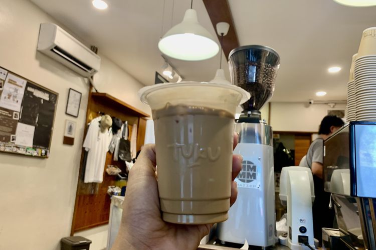 Grab Bintang 5 Awards, Animo Bakery, Kopi Calf, Kopi Dibawahtangga, Kopi Titik Koma, Kopi Tuku, 10 Brand Kopi dengan Rating Tertinggi di GrabFood, Ada Favoritmu?, 1. Animo Bakery X Witchcraft Sandwich, 2. Couvee, 3. Golden Black Coffee, 4. Kopi Calf, 5. Kopi Dibawahtangga, 6. Kopi Ogud, 7. Kopi Titik Koma, 8. Little Contrast, 9. Makmur Jaya Coffee Roaster, 10. Toko Kopi Tuku
