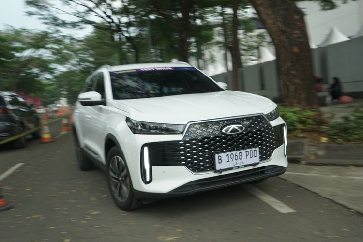 hybrid, Daihatsu, Motor Listrik, Chery, Tenaga, ramah lingkungan, Rocky e-Smart Hybrid, Tiggo Cross CSH, Real Hybrid Rocky Vs Super Hybrid Tiggo Cross, Pilih yang Mana?