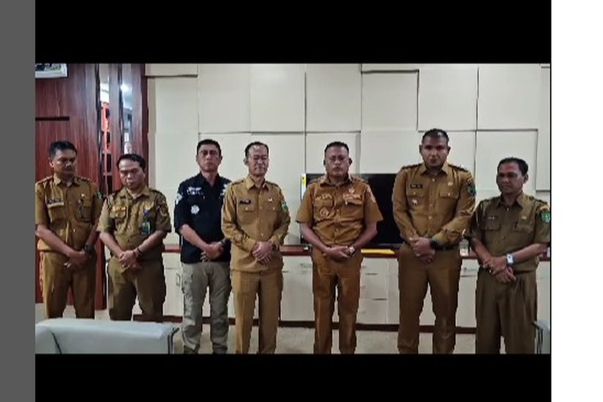 Prabumulih, Wali Kota Prabumulih, Sumatera Selatan, Kepsek dicopot jadi guru biasa, Kepsek Dicopot, kepsek di prabumulih dicopot, Duduk Perkara Kepsek di Prabumulih Dicopot, Mutasi Batal Kini Kembali Bertugas, Klarifikasi dan Permintaan Maaf Wali Kota, Reaksi Roni Ardiansyah, Karier Panjang di Dunia Pendidikan, Disdikbud Sebut Mutasi Bagian dari Penyegaran
