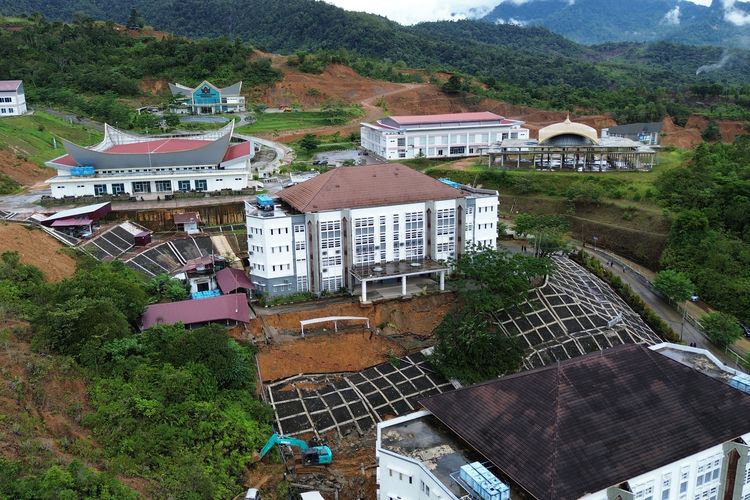 Sumatera Barat, banjir padang, banjir di padang, banjir padang hari ini, banjir kota padang, banjir padang 2025, update banjir padang, update banjir padang 2025, BERITA FOTO: Penampakan dari Udara Situasi Banjir di Kota Padang Sumbar, Korban banjir Padang, Proses pencarian dan penyelamatan , Pendataan dampak banjir Padang, Update korban banjir Sumbar