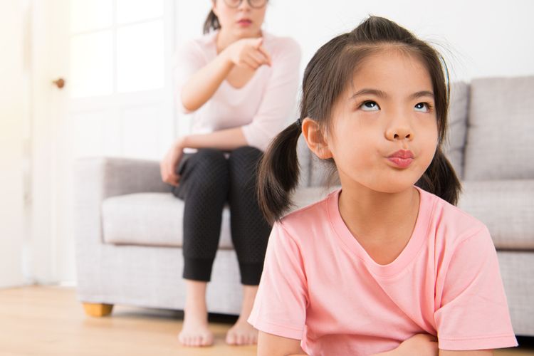 pola asuh otoriter, parenting voc, dampak parenting voc, parenting voc itu apa, dampak negatif parenting voc, gaya asuh otoriter, gaya parenting voc, Parenting VOC Bikin Anak Merasa Jauh dari Orangtua, Ini Kata Psikolog