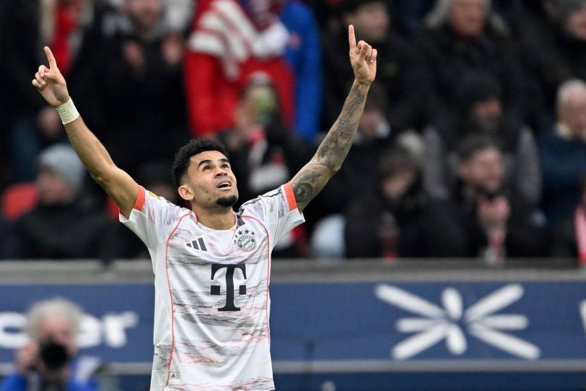 Bundesliga, Bayern Muenchen, Bayer Leverkusen, Aleix Garcia, Luis Diaz, Hasil Leverkusen Vs Bayern 1-1: Luis Diaz Cetak Gol, Kena Kartu Merah