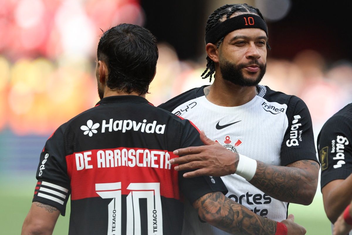 Manchester United, Timnas Belanda, Corinthians, Memphis Depay, Eks MU Terancam Sanksi 6 Laga Usai Gunakan Ponsel di Liga Brasil