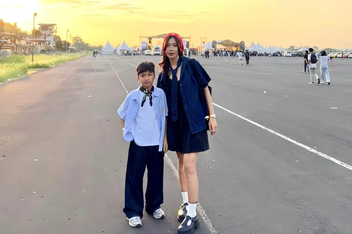 ibu tunggal, single mom, Hari Ibu, perjuangan ibu, Kisah Ibu, kuat itu ibu, perjuangan ibu untuk anaknya, cerita ibu, perjuangan ibu untuk sang anak, cerita single mom, perjuangan single mom, Tak Ingin Anaknya Mewarisi Trauma, Ini Cara Rosita Mengelola Rasa Bersalah, Belajar mengelola rasa bersalah sebagai ibu, Mengatur ekspektasi realistis, Tidak ingin anak membawa luka masa kecil, Pesan Rosita untuk para ibu yang sedang berjuang