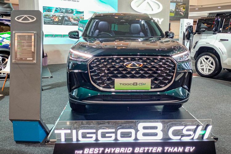 Geely, Chery, PHEV, plug-in hybrid electric vehicle, SUV Hybrid, Tiggo 8 CSH, Starray EM-i, Komparasi Geely Starray EM-i vs Chery Tiggo 8 CSH, Siapa Unggul?