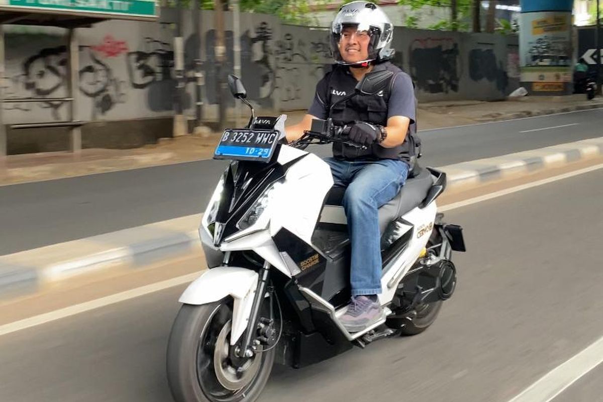 Alva, Alva Cervo, Alva Cervo Q, Komparasi Omoway Omo-X vs Alva Cervo Q, Siapa Lebih Unggul?