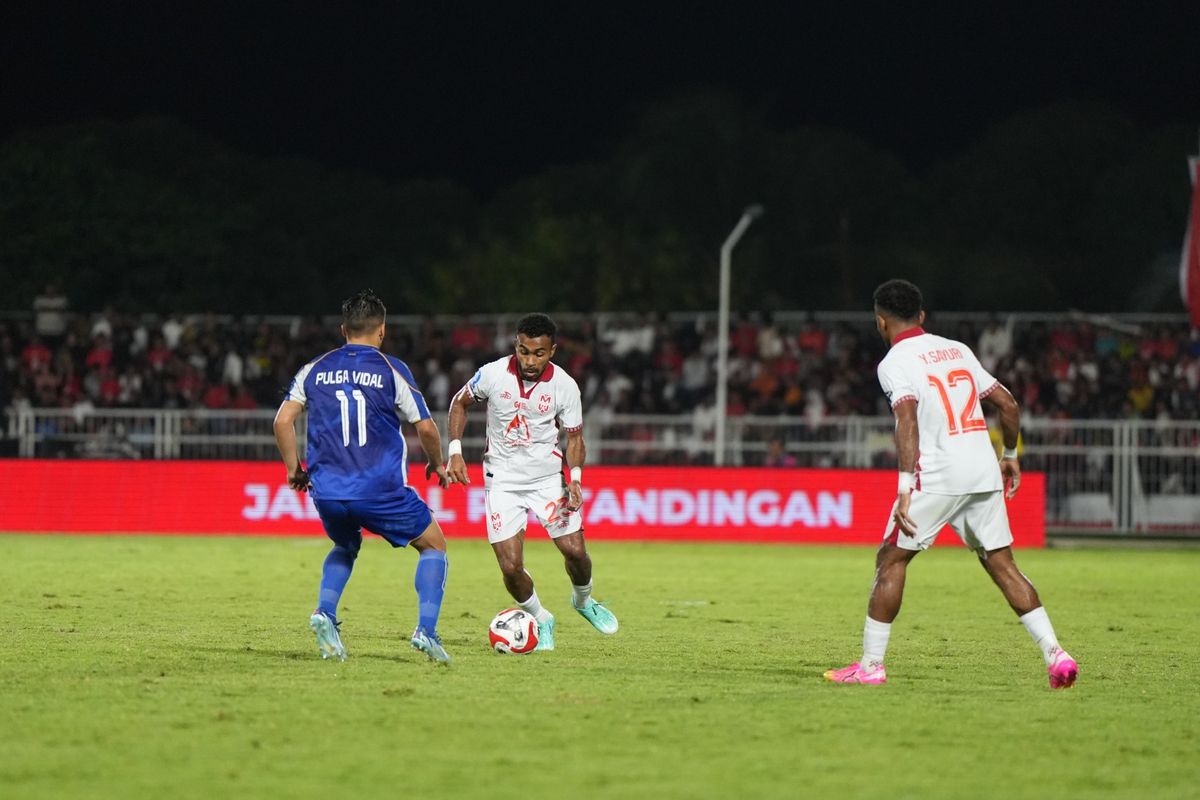 PSIM Yogyakarta, Hendri Susilo, Super League, Malut United, klasemen super league, pelatih malut united, hasil malut united vs psim, laskar kie reha, Kalah dari PSIM 0-2, Hendri Susilo Akui Malut United Tidak dalam Performa Terbaik
