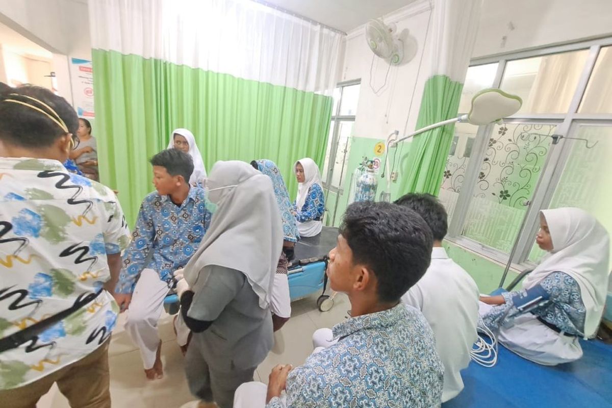 banggai kepulauan, Makan Bergizi Gratis, keracunan MBG banggai, ratusan siswa keracunan mbg, kejang keracunan, Siswa Keracunan MBG hingga Gejala Kejang, Dokter Tegaskan Bukan karena Kerusakan Saraf