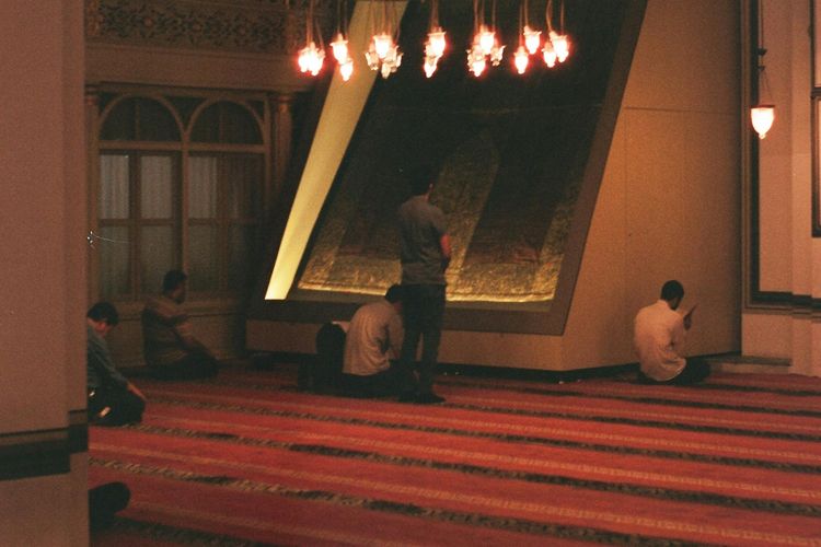 Ramadhan, Lailatul Qadar, Shalat Tarawih, Qiyamul Lail, Ingin Meraih Lailatul Qadar? Simak 5 Amalan untuk Sempurnakan Malam Ramadhan, Bukan Sekadar Menahan Lapar dan Dahaga, Keutamaan Menghidupkan Malam Ramadhan, 5 Amalan Terbaik untuk Sempurnakan Malam Ramadhan, Hindari Hal yang Mengurangi Pahala