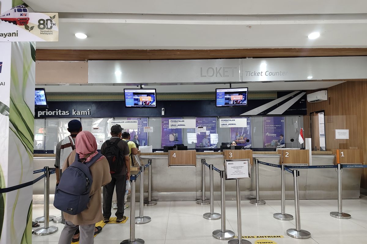 Stasiun Pasar Senen, cara reschedule tiket kereta api, reschedule tiket kereta api, cara reschedule tiket kereta di stasiun, Mau Ubah Jadwal Tiket Kereta? Ini Cara Reschedule Tiket KAI di Stasiun Pasar Senen