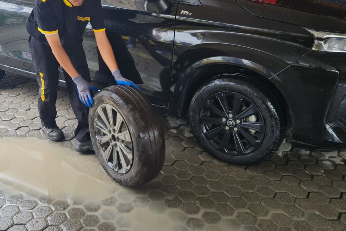 ban mobil, Update Harga Ban Mobil Semua Merek per Januari 2026