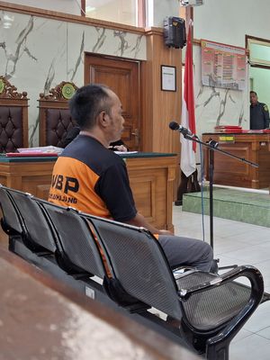 kasus Poniman, kasus kredit motor Poniman, kasus kredit motor Poniman di Lumajang, kronologi kasus Poniman, kasus pinjem KTP Poniman, kasus kredit motor, Kronologi Kasus Poniman, dari KTP Dipinjam Teman hingga Berujung Penjara