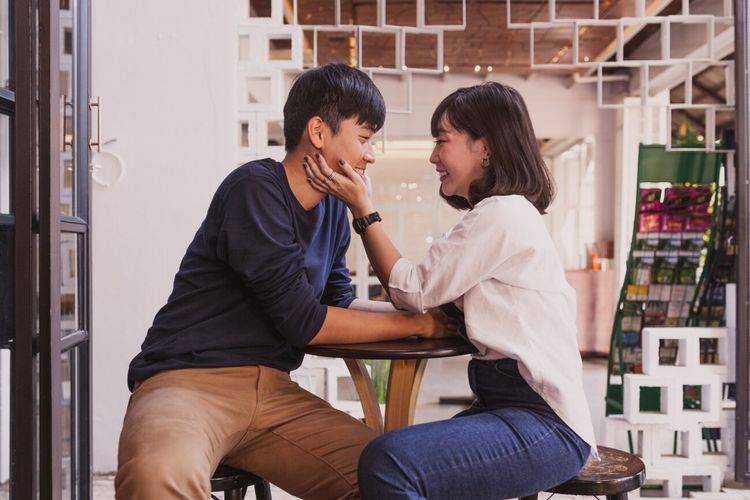zodiak, zodiak yang gampang salah tingkah, Zodiak, Cancer, Virgo, Pisces, Libra, gemini, scorpio, cancer, capricorn, Taurus, zodiak yang mudah salah tingkah, zodiak salah tingkah, 8 Zodiak yang Gampang Salah Tingkah Saat Dekat Orang yang Disukai, 1. Cancer, 2. Virgo, 3. Pisces, 4. Libra, 5. Gemini, 6. Capricorn, 7. Scorpio, 8. Taurus