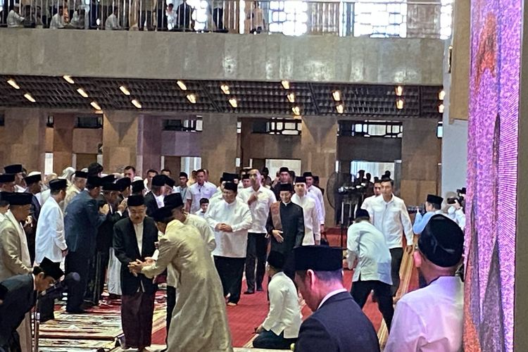 kapan masjid istiqlal dibangun, gibran shalat id di jakarta, prabowo shalat id di istiqlal, kapan masjid istiqlal didirikan dan siapa pendirinya, makna bangunan masjid istiqlal, apakah masjid istiqlal terbesar di asia tenggara, prabowo gibran shalat idul fitri di masjid istiqlal, Jadi Lokasi Prabowo dan Gibran Shalat Id, Ini 10 Fakta Menarik Masjid Istiqlal, 1. Dibangun sejak tahun 1961, 3. Menghadap ke dua arah, 5. Arsitek Masjid Istiqlal non-muslim, 6. Simbol kerukunan umat agama, 7. Arti bangunan Masjid Istiqlal, 8. Pembangunan Masjid Istiqlal sempat terhenti, 10. Rumah ibadah ramah lingkungan pertama di dunia
