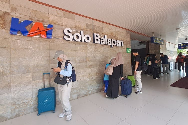 Stasiun Solo Balapan, jadwal KRL Jogja-Solo, stasiun yogyakarta, jam keberangkatan, palur, 19 Oktober 2025, Jadwal KRL Jogja-Solo 18-19 Oktober 2025, Kereta Terakhir dari Solo Balapan Jam Berapa?, Berangkat dari Stasiun Tugu Yogyakarta, Berangkat dari Stasiun Lempuyangan, Berangkat dari Stasiun Maguwo, Berangkat dari Stasiun Brambanan, Berangkat dari Stasiun Srowot, Berangkat dari Stasiun Klaten, Berangkat dari Stasiun Ceper, Berangkat dari Stasiun Delanggu, Berangkat dari Stasiun Gawok, Berangkat dari Stasiun Purwosari, Berangkat dari Stasiun Solo Balapan, Berangkat dari Stasiun Solojebres