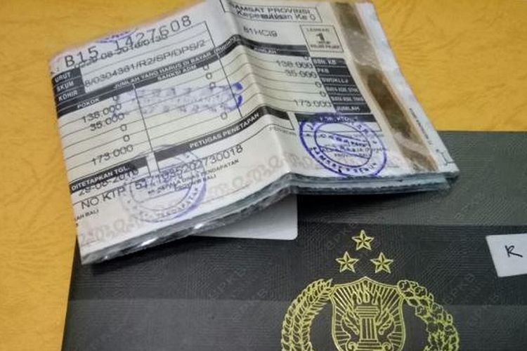 otomotif, pajak kendaraan, mobil listrik, Pajak Kendaraan Bermotor, Pajak Kendaraan Bermotor (PKB), Menilik Perbedaan Pajak Mobil Konvensional dengan Mobil Listrik