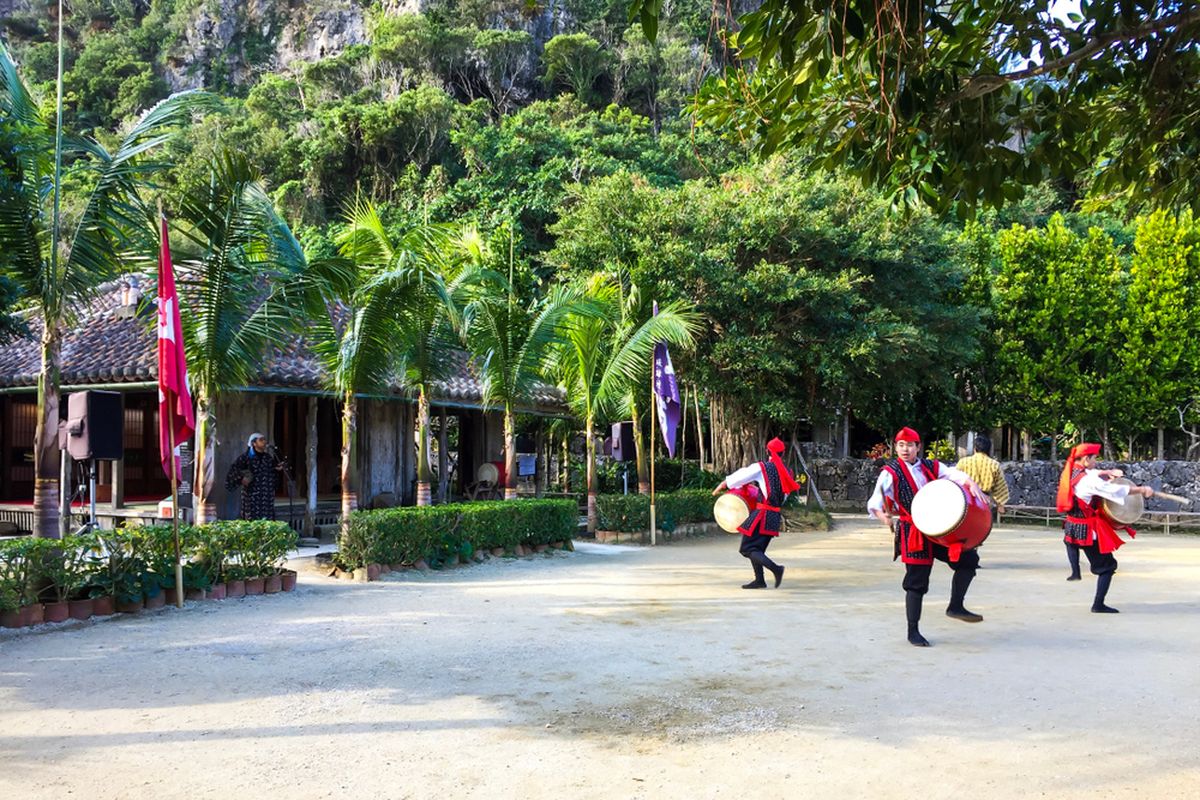 wisata jepang, Okinawa, tempat wisata di okinawa, pohon pisang di jepang, pulau subtropis jepang, pulau jepang mirip indonesia, Pulau di Jepang Ini Punya Pohon Pisang dan Kelapa, Mirip Suasana Indonesia