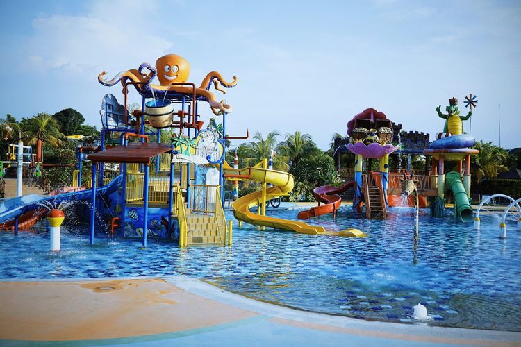 7 Waterpark di Jabodetabek untuk Liburan Keluarga, Lengkap dengan Harga Tiket, 1. Pondok Indah Water Park, 2. Batavia Splash, 3. Newtown Waterpark, 4. Atlantis Water Adventure Ancol, 5. Transera Waterpark, 6. Palm Bay Waterpark, 6. Taman Air CX