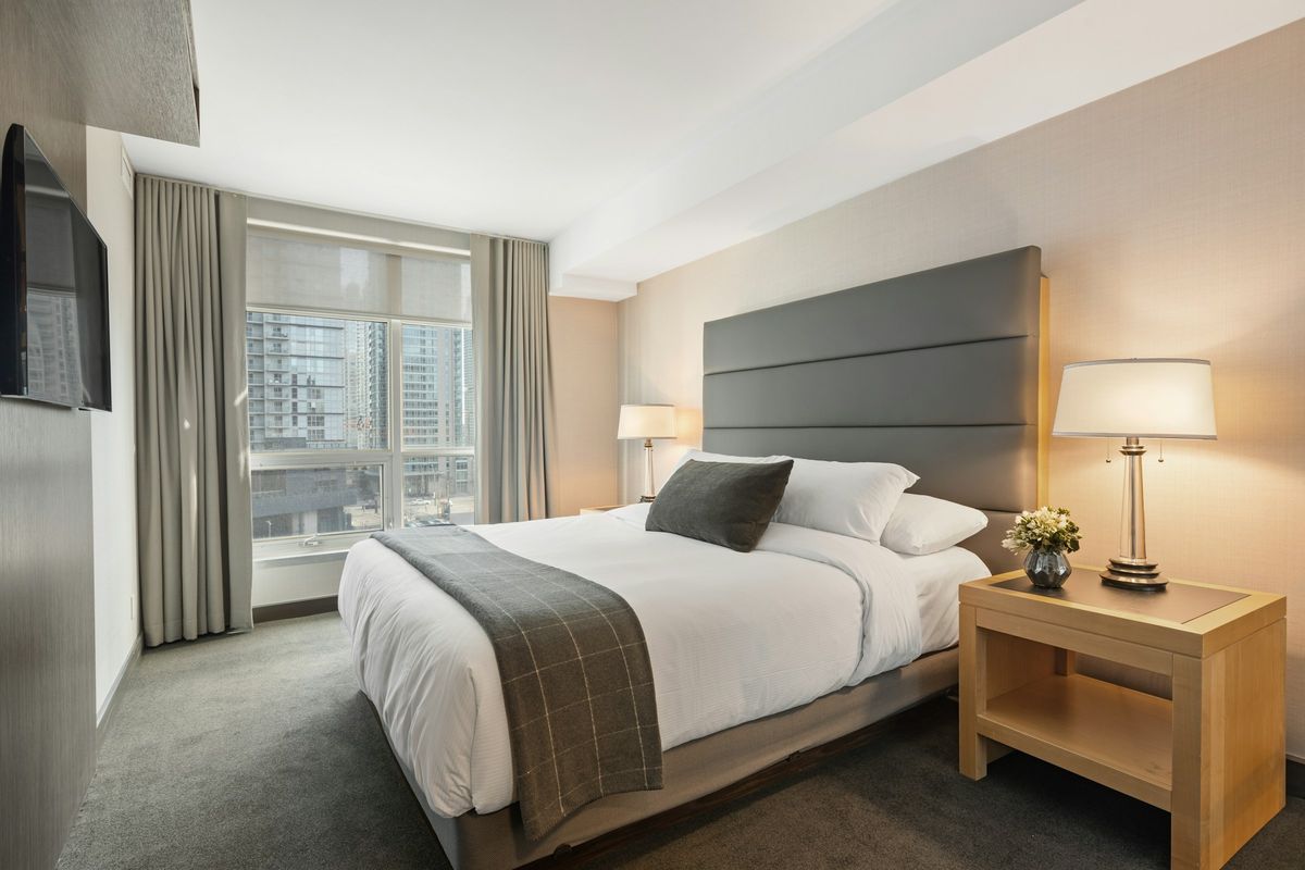 demo hari ini di jakarta, dampak demo, kondisi hotel di bandung, kondisi hotel di makassar pasca demo, kondisi hotel di jakarta pasca demo, phri pusat, Aksi Demo di Sejumlah Kota, Hotel-hotel Terkena Dampak