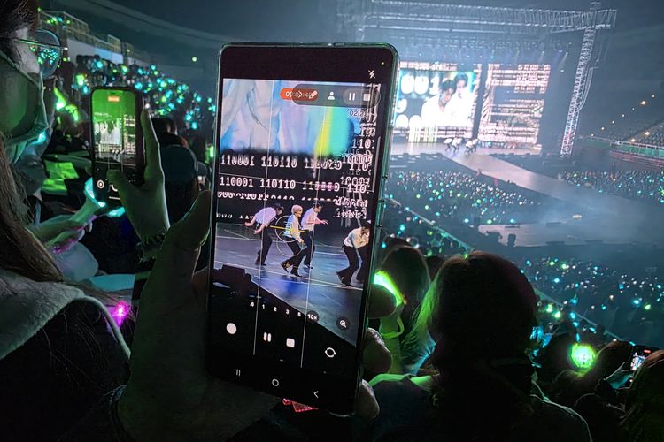 fancam, Samsung, setting kamera, Galaxy S26 Ultra, Galaxy S25 Ultra, Galaxy S24 Ultra, Pro Video, Contekan Setting Kamera Samsung S26U, S25U, dan S24U Buat Rekam Konser One Ok Rock Besok, Rasio &amp; resolusi, Pilih mode lensa sesuai kebutuhan, Wajib kunci fokus, Atur Shutter Speed dan ISO, Setting Rear Mic