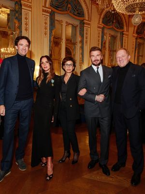 Victoria Beckham, Victoria Beckham Raih Gelar Ksatria Ordo Seni dan Sastra di Paris, Penghargaan Apa Itu?