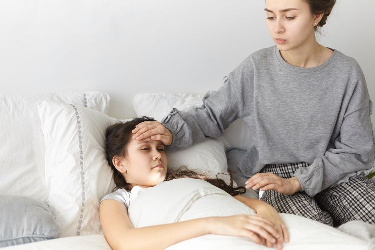 demam tinggi, menurunkan demam anak, 3 Cara Efektif Menurunkan Demam pada Anak