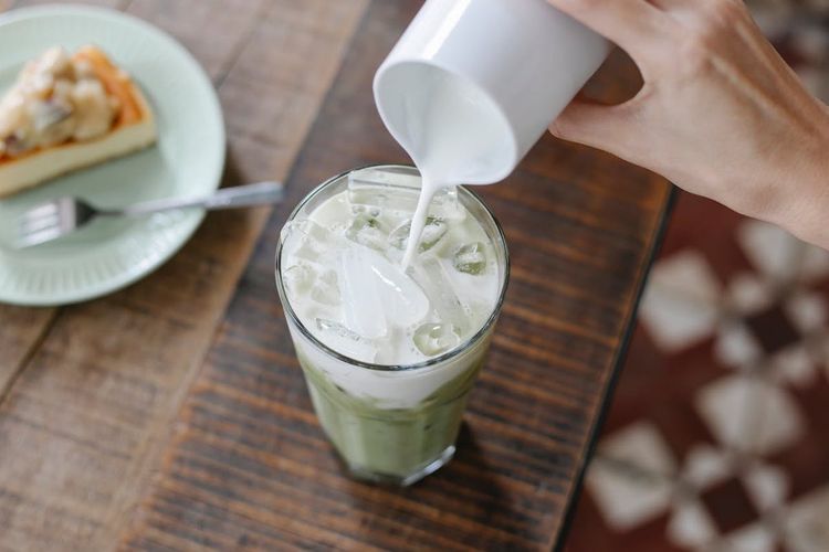 matcha, Matcha, matcha latte, Hot matcha latte, hot matcha latte, matcha latte creamy, resep matcha latte, cara membuat matcha latte, Cara Membuat Matcha Latte Creamy yang Simpel dan Enak, Tertarik?