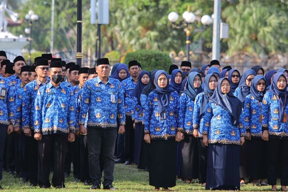 Pemkot Solo, Pemkot Solo Mulai Uji Coba WFA ASN, Cek Jadwal Pelaksanaan dan Skema Pengawasannya, Target Kinerja Lebih Ketat dan Sanksi Teguran, Jadwal Pelaksanaan dan Evaluasi WFA ASN Pemkot Solo, Pelaksanaan WFA: Kerja Tim dan Target Output Harian, Dafta OPD Terlibat dalam Uji Coba WFA ASN Pemkot Solo, Wali Kota Solo Tegaskan Adanya Pengawasan 