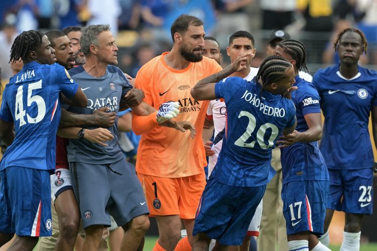 Manchester City, Gianluigi Donnarumma, kiper psg gianluigi donnarumma, Yashin Trophy 2025, Donnarumma Raih Yashin Trophy untuk Kedua Kali, PSG dan Luis Enrique Tak Disebut Sekali Pun