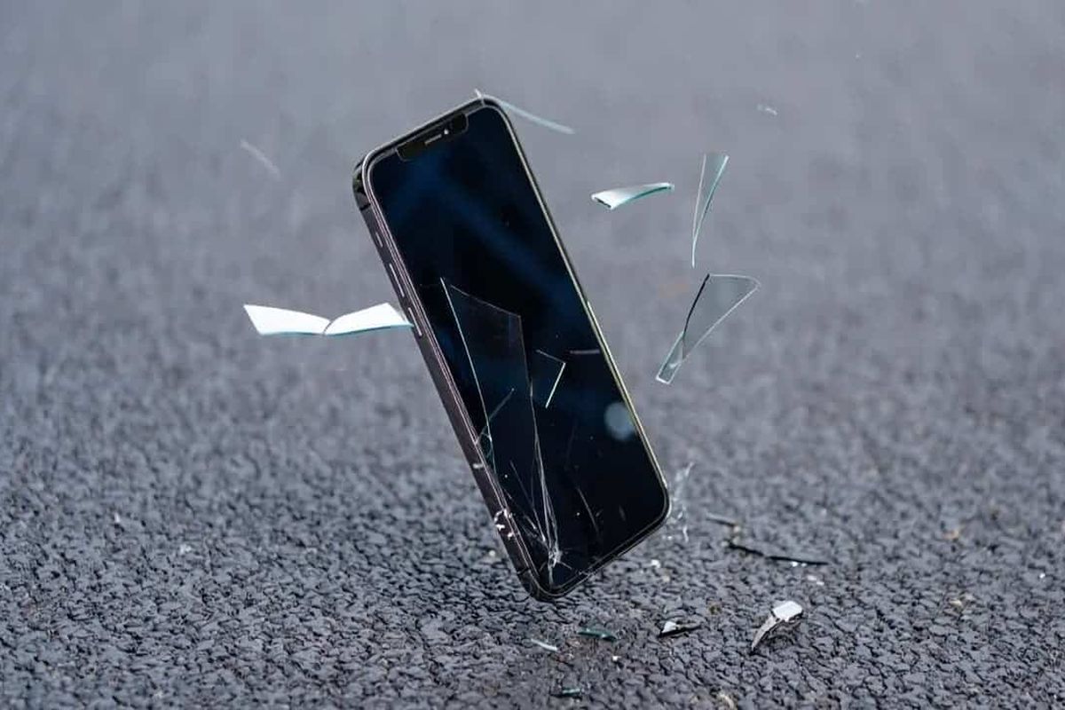 Corning, kaca pelindung, corning gorilla glass ceramic, gorilla glass ceramic, kaca pelindung hp, inovasi kaca, Makin Kuat, Layar HP Gorilla Glass Kini Tahan Aspal
