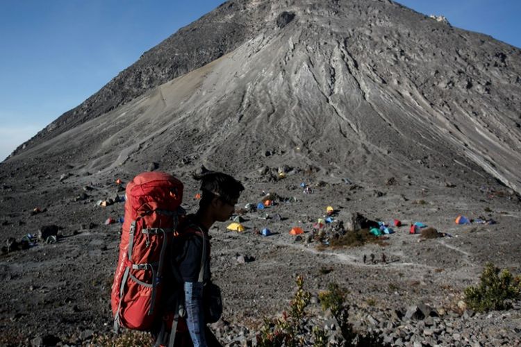 mendaki gunung, manfaat mendaki gunung, naik gunung, Mendaki gunung, Manfaat naik gunung, Mendaki Gunung, manfaat naik gunung, manfaat hiking, manfaat naik gunung untuk kesehatan, apa manfaat mendaki gunung, manfaat dari mendaki gunung, manfaat hiking mendaki gunung, 5 Manfaat Naik Gunung, Tak Cuma Bikin Bugar, 1. Mengurangi risiko penyakit jantung, 2. Meningkatkan keseimbangan dan koordinasi, 3. Meningkatkan mood, 4. Melatih diri agar tidak cepat menyerah, 5. Memberi rasa bangga