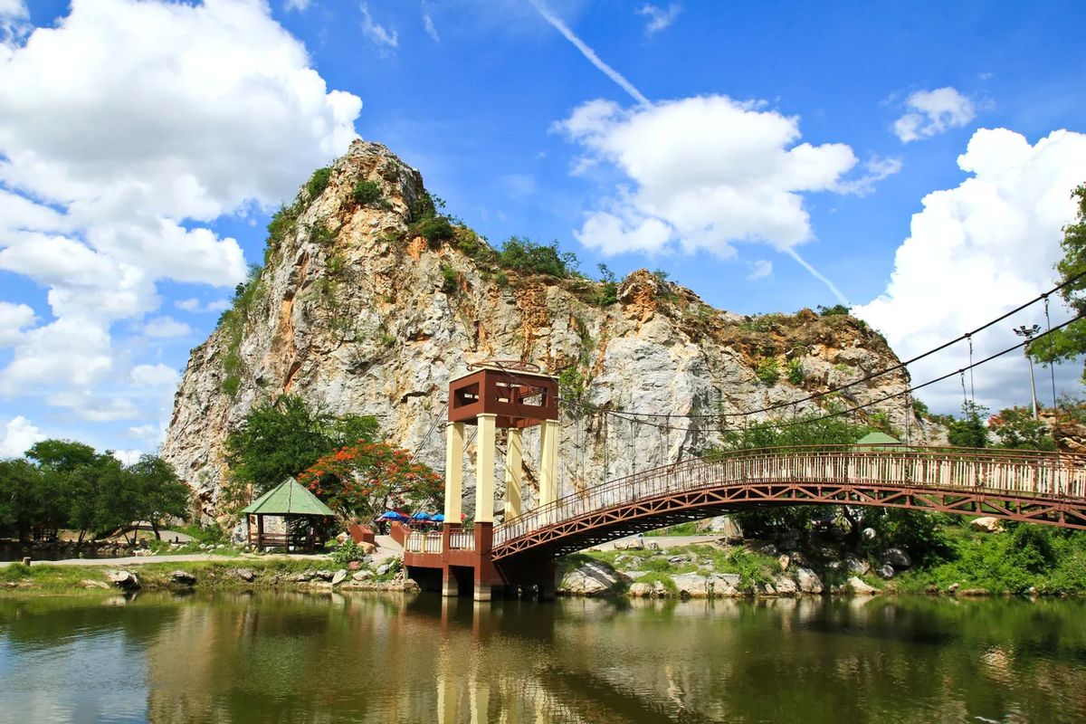 Ratchaburi, pasar terapung, Wisata di Sekitar Ratchaburi Thailand, Coba Mampir ke Sini
