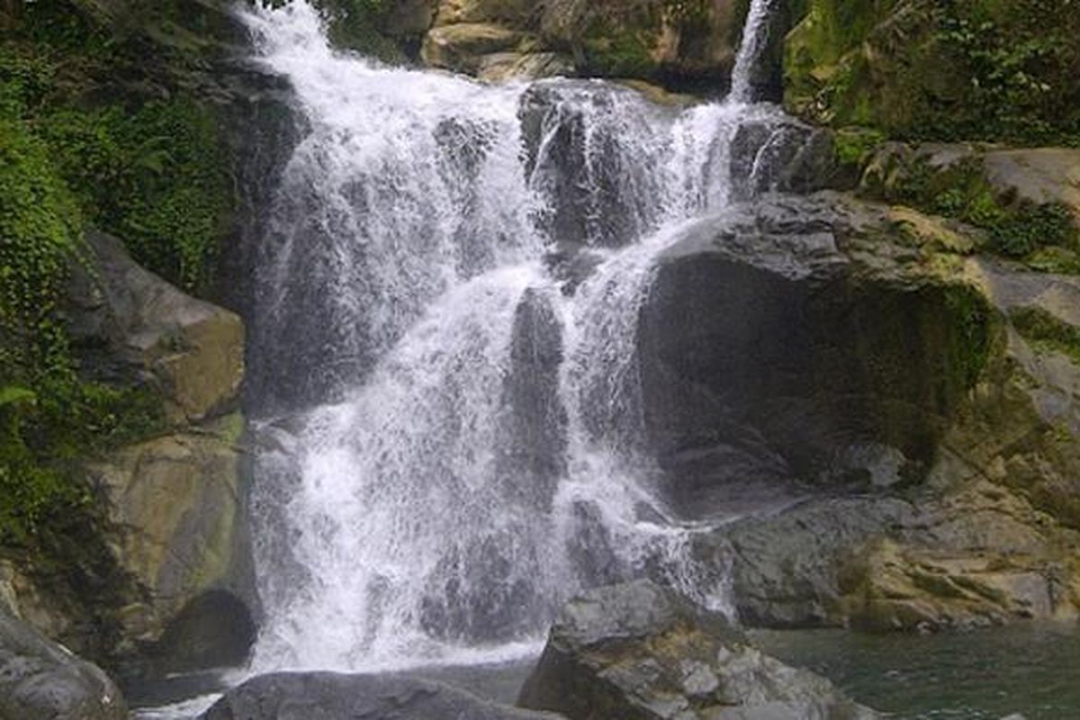 air terjun, 7 Wisata Air Terjun di Aceh, Cocok untuk Healing dari Penatnya Kerja, 1. Air Terjun Suhom, 2. Air Terjun Kuta Malaka, 3. Air Terjun Pria Laot, 4. Air Terjun Blang Kolam, 5. Air Terjun 7 Tingkat, 6. Air Terjun Peucari, 7. Air Terjun Tansaran Bidin