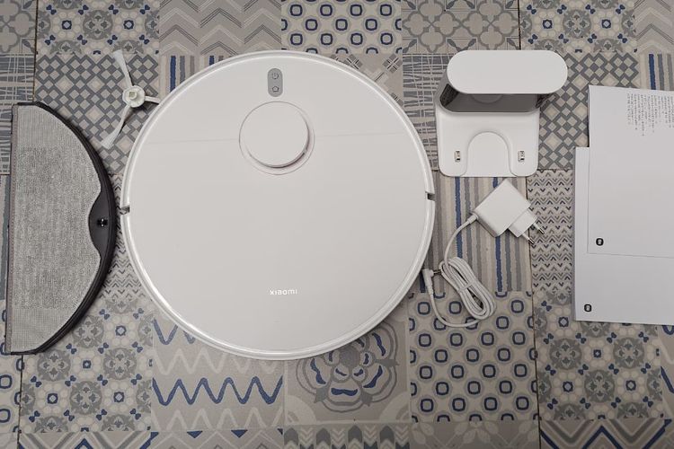 Xiaomi, vacuum cleaner, Robot vacuum, Robot Vacuum Cleaner, Xiaomi Robot Vacuum S40C, robot vacuum cleaner xiaomi, Review Xiaomi Robot Vacuum S40C, Solusi Rumah Bersih untuk Pengguna yang, Desain minimalis dan berbobot, Isi kelengkapan Xiaomi Robot Vacuum S40C, Andalkan sensor untuk kenali ruangan, Gampang atur robot dari aplikasi, Solusi praktis untuk yang "mager"