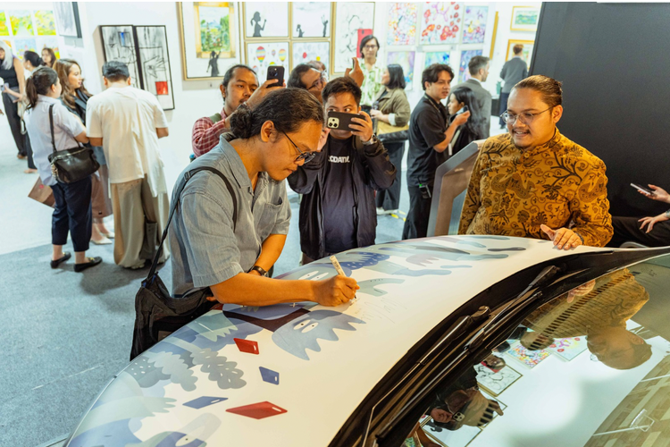 Denza, Arief Witjaksana, Mobil Sebagai Kanvas, Denza Tampilkan Kolaborasi Seni di ArtMoments