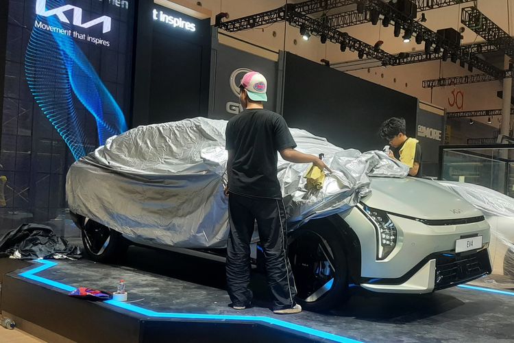 Gaikindo, mobil listrik, Kia EV4, kendaraan listrik, GIIAS 2025, GIIAS 2025: Kia EV4 Siap Diperkenalkan di Indonesia