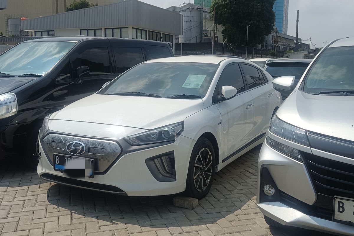 mobil listrik, baterai mobil listrik, Hyundai Ioniq, mobil listrik hyundai, harga baterai mobil listrik, Hyundai Ioniq EV Cuma Rp 150 Juta di Balai Lelang